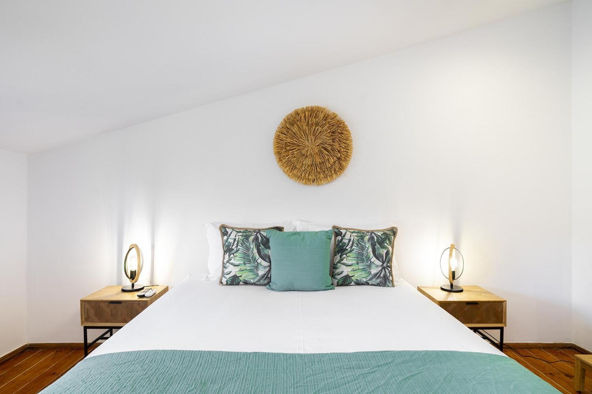 Whome Urban Tech Retreat, Modern Hubs For Remote Living ลิสบอน ภายนอก รูปภาพ